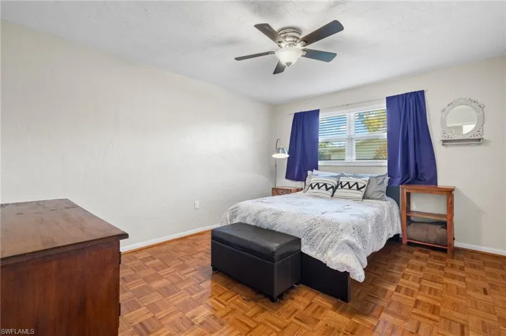 5570  Pendlewood  LN, Fort Myers, FL 33919