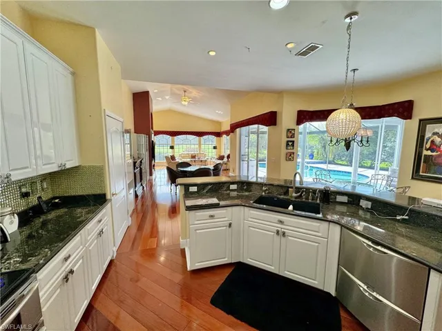 7730 Naples Heritage Dr, Naples Fl 34112