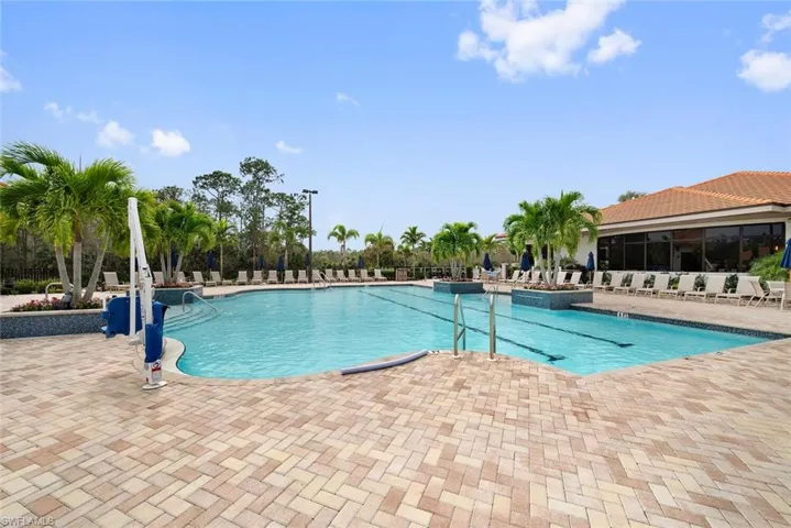 7730 Naples Heritage Dr, Naples Fl 34112