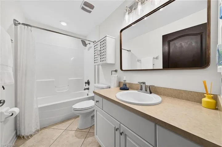 2238 Nw 8th Ter, Cape Coral, Florida 33993
