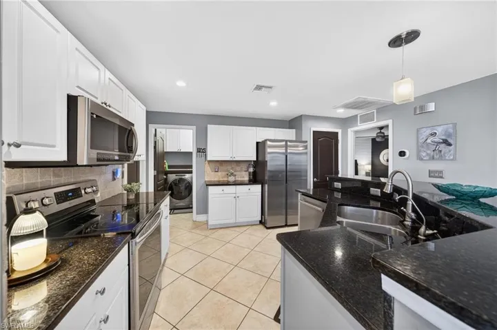 2238 Nw 8th Ter, Cape Coral, Florida 33993