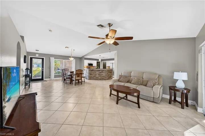 2238 Nw 8th Ter, Cape Coral, Florida 33993