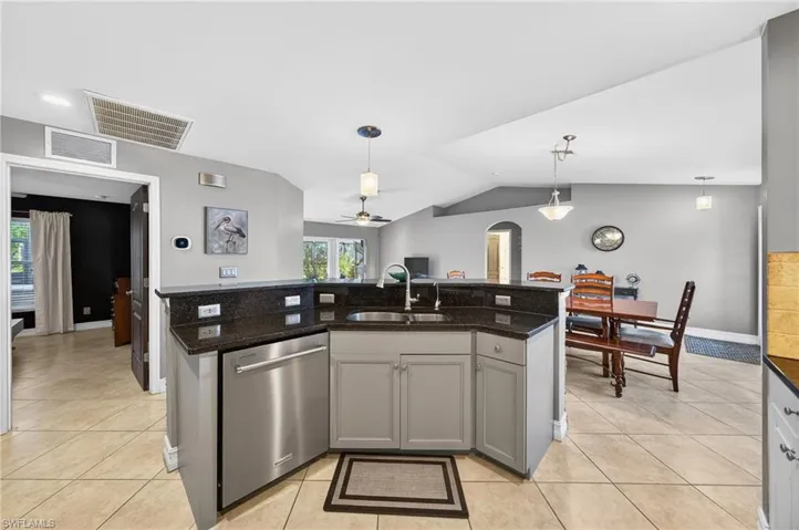 2238 Nw 8th Ter, Cape Coral, Florida 33993