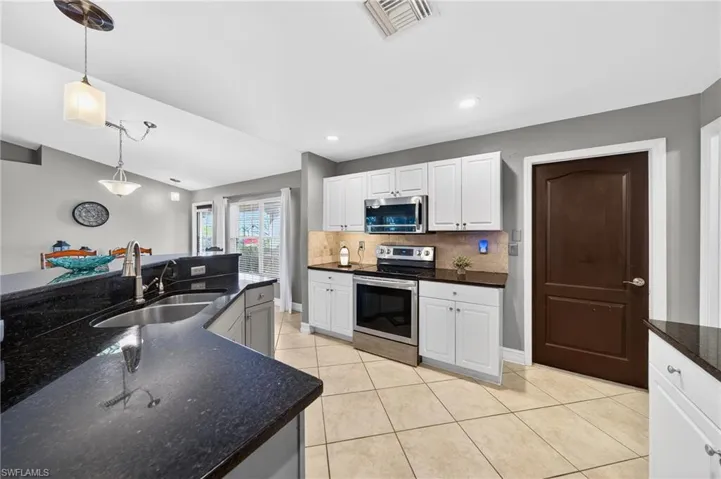 2238 Nw 8th Ter, Cape Coral, Florida 33993