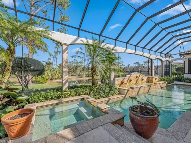 Screened pool & Spa
