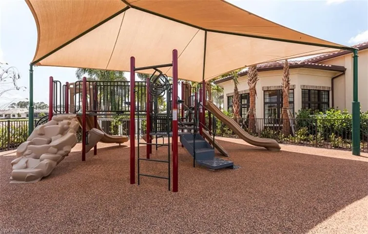 9353 Glenforest Dr, Naples, Florida 34120