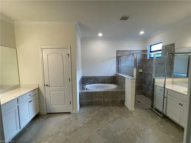 9353 Glenforest Dr, Naples, Florida 34120