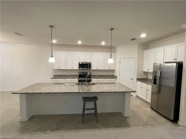 9353 Glenforest Dr, Naples, Florida 34120