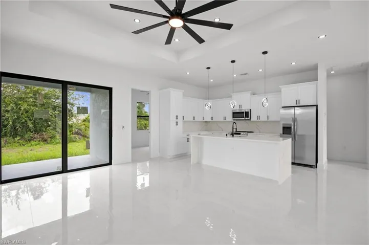 2815 37th St Sw, Lehigh Acres, Florida 33976