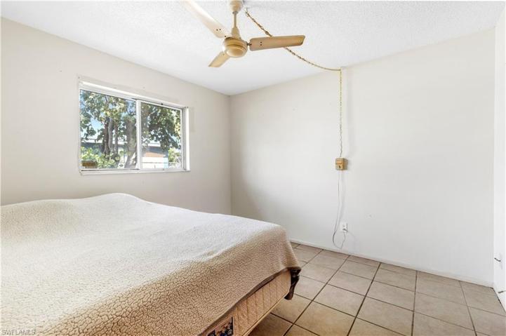 3815 SE 2nd AVE, CAPE CORAL FL 33904