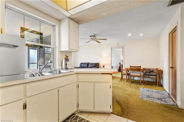 3815 SE 2nd AVE, CAPE CORAL FL 33904