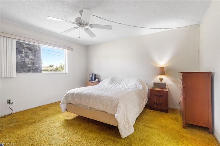 3815 SE 2nd AVE, CAPE CORAL FL 33904
