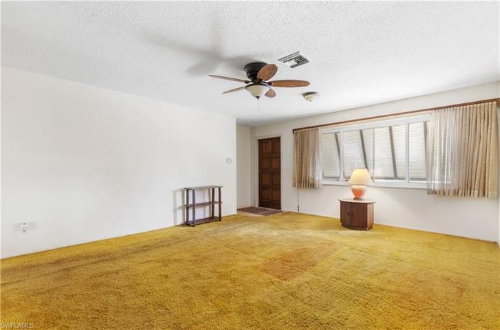 3815 SE 2nd AVE, CAPE CORAL FL 33904