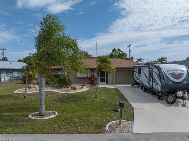 3815 SE 2nd AVE, CAPE CORAL FL 33904