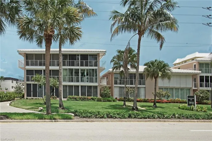 1910  Gulf Shore N BLVD, Naples, FL 34102