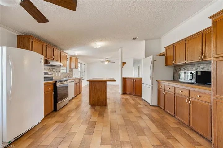 10550 Sharon Dr, North Fort Myers, Florida 33917