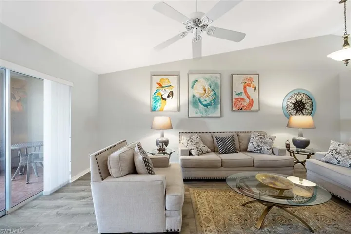 822  Gulf Pavillion  DR, Naples, FL 34108