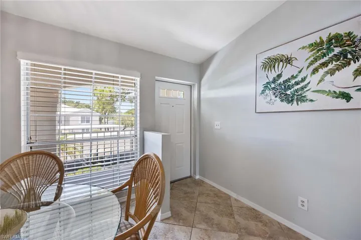 822  Gulf Pavillion  DR, Naples, FL 34108