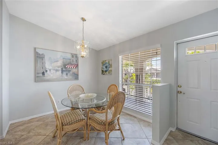 822  Gulf Pavillion  DR, Naples, FL 34108