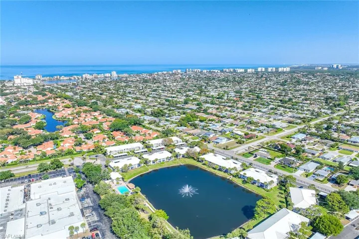 822  Gulf Pavillion  DR, Naples, FL 34108