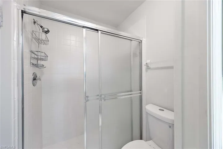 822  Gulf Pavillion  DR, Naples, FL 34108