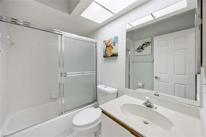 822  Gulf Pavillion  DR, Naples, FL 34108
