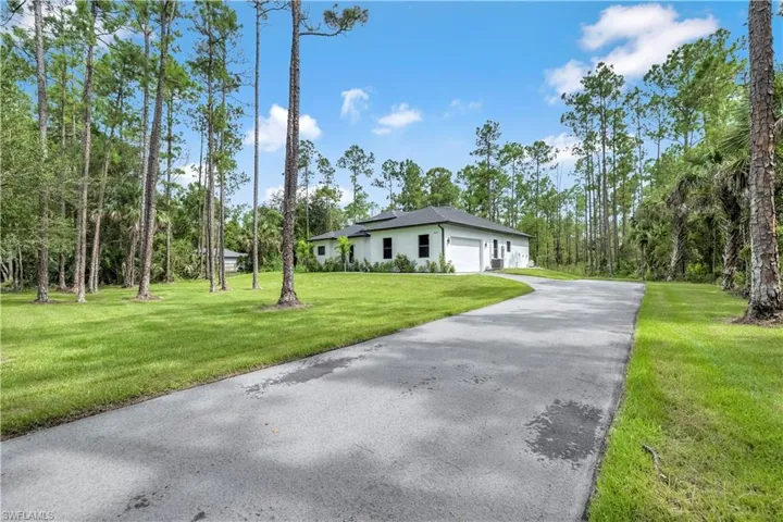 2668 39th Ave Ne, Naples, Florida 34120
