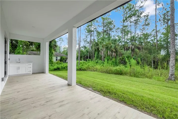 2668 39th Ave Ne, Naples, Florida 34120