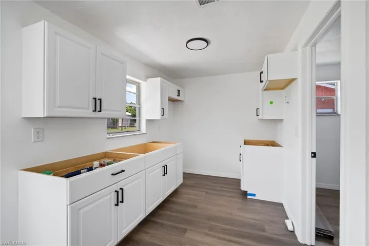 12602  2nd  ST, Fort Myers, FL 33905