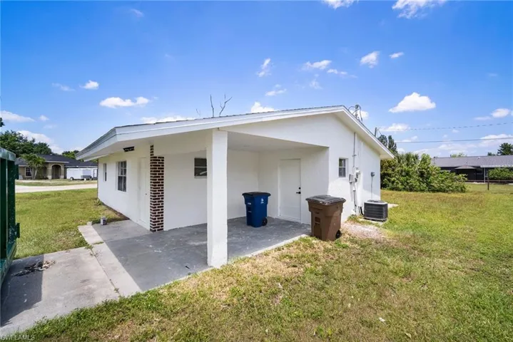 12602  2nd  ST, Fort Myers, FL 33905