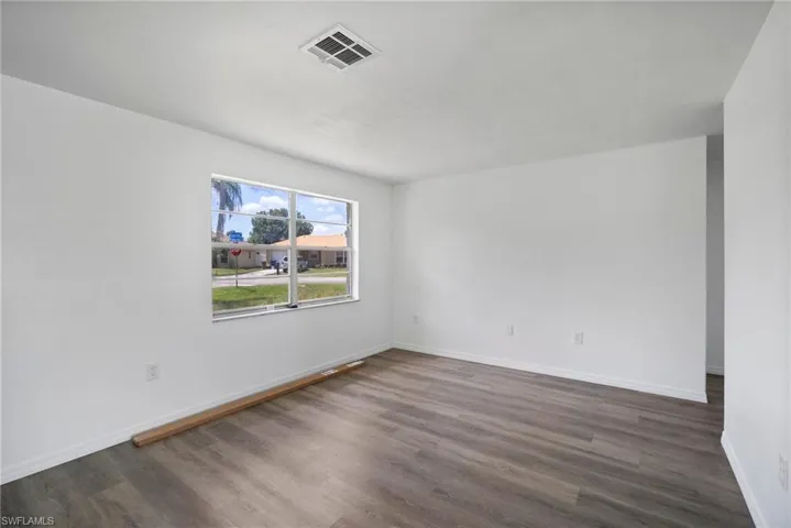 12602  2nd  ST, Fort Myers, FL 33905