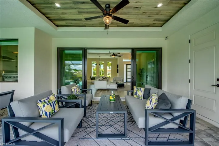 Lanai sitting area