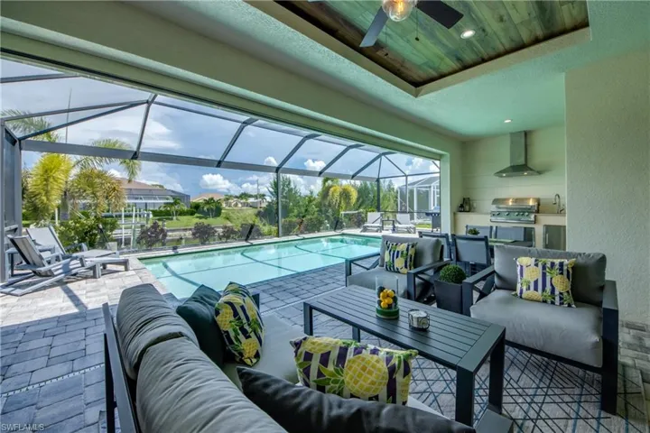 Lanai sitting area pool side