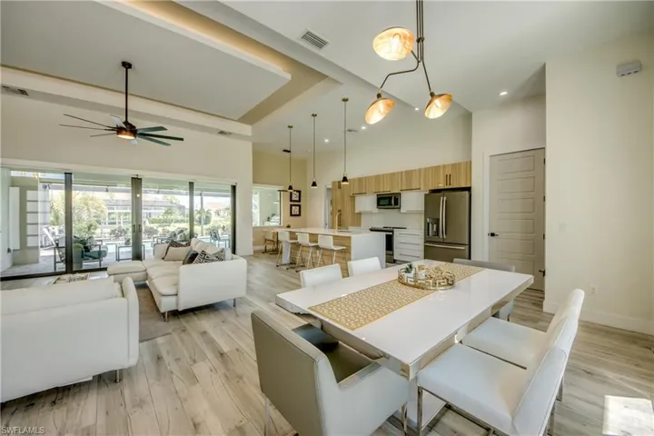 Formal Dining