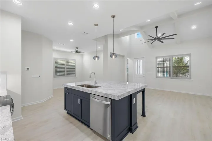 7222  Saona  CT, Naples, FL 34113