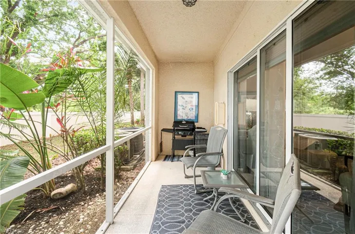 Spacious Lanai