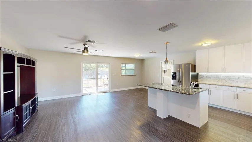 27514 Playa Del Rey Ln, Bonita Springs, Florida 34135