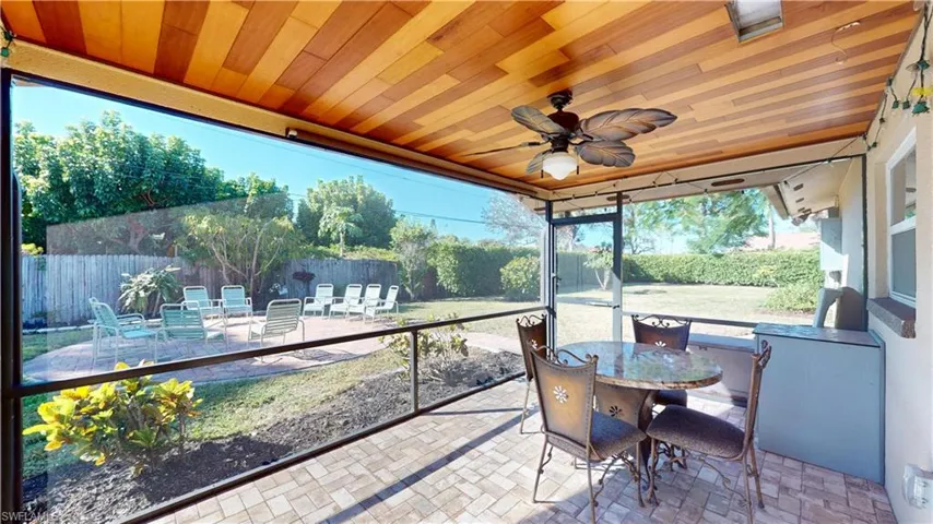 27514 Playa Del Rey Ln, Bonita Springs, Florida 34135