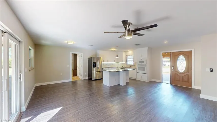 27514 Playa Del Rey Ln, Bonita Springs, Florida 34135
