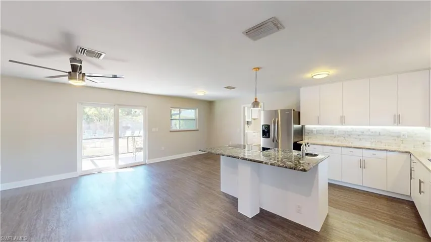27514 Playa Del Rey Ln, Bonita Springs, Florida 34135
