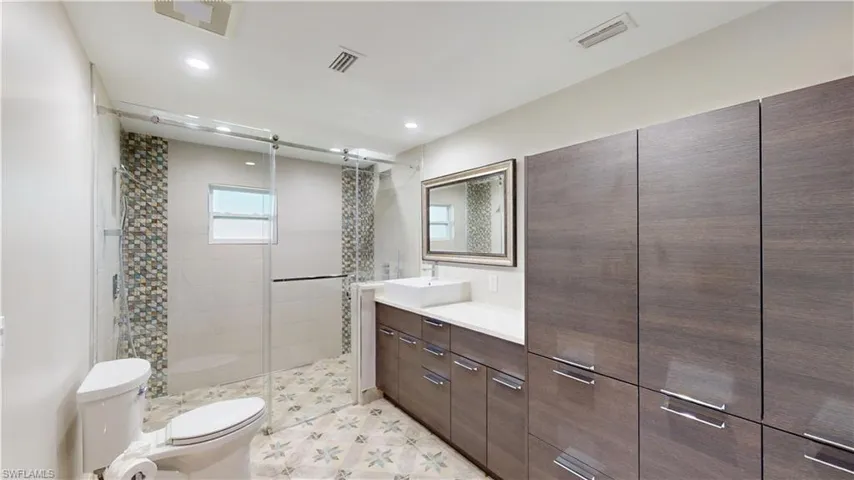 27514 Playa Del Rey Ln, Bonita Springs, Florida 34135