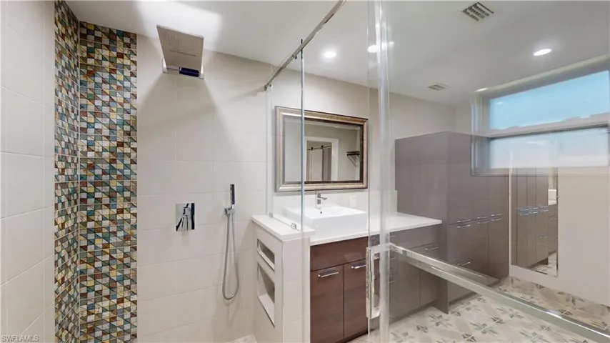 27514 Playa Del Rey Ln, Bonita Springs, Florida 34135