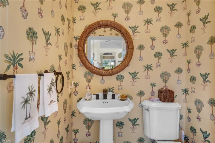 7060 Verde Way, Naples, Florida 34108
