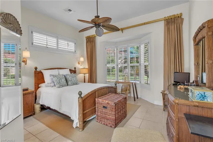 7060 Verde Way, Naples, Florida 34108