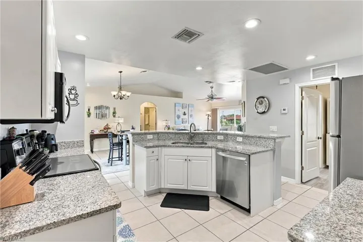 1312 Sw 7th Ct, Cape Coral, Florida 33991