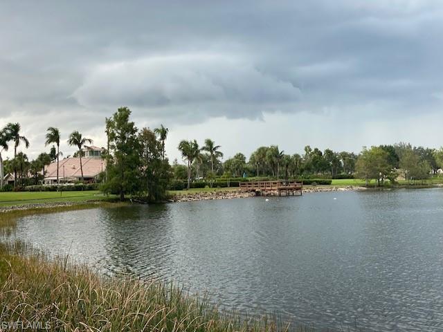 CLUB HOUSE