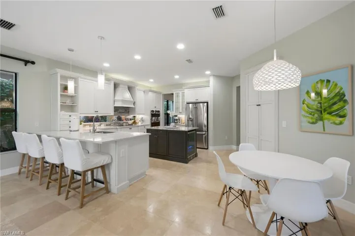 2882 Cinnamon Bay Cir, Naples, Florida 34119