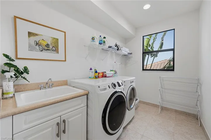 2882 Cinnamon Bay Cir, Naples, Florida 34119
