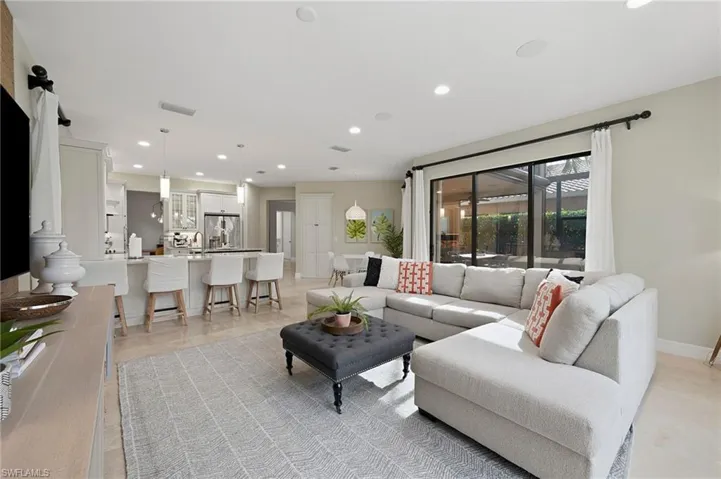 2882 Cinnamon Bay Cir, Naples, Florida 34119