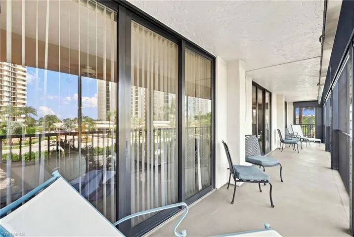11030 Gulf Shore Dr 104, Naples, Florida 34108